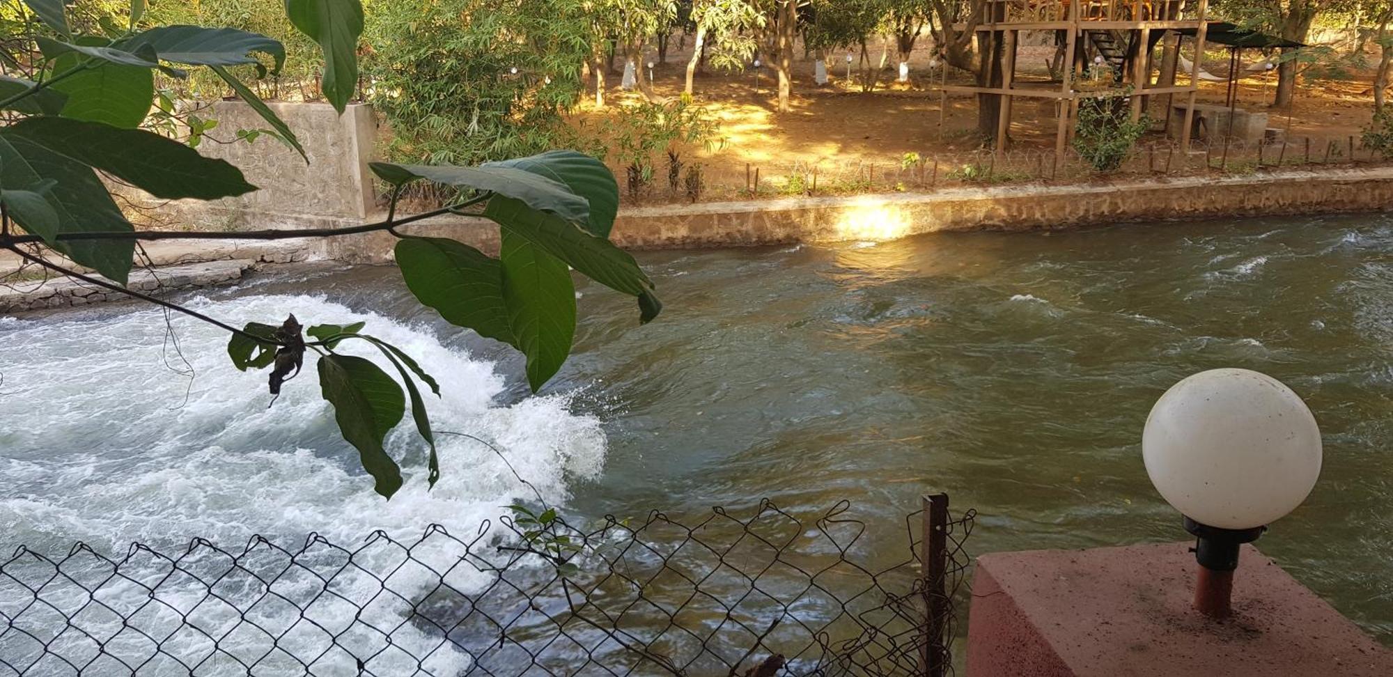 The Rippling Edge - River Front Property Karjat Dış mekan fotoğraf