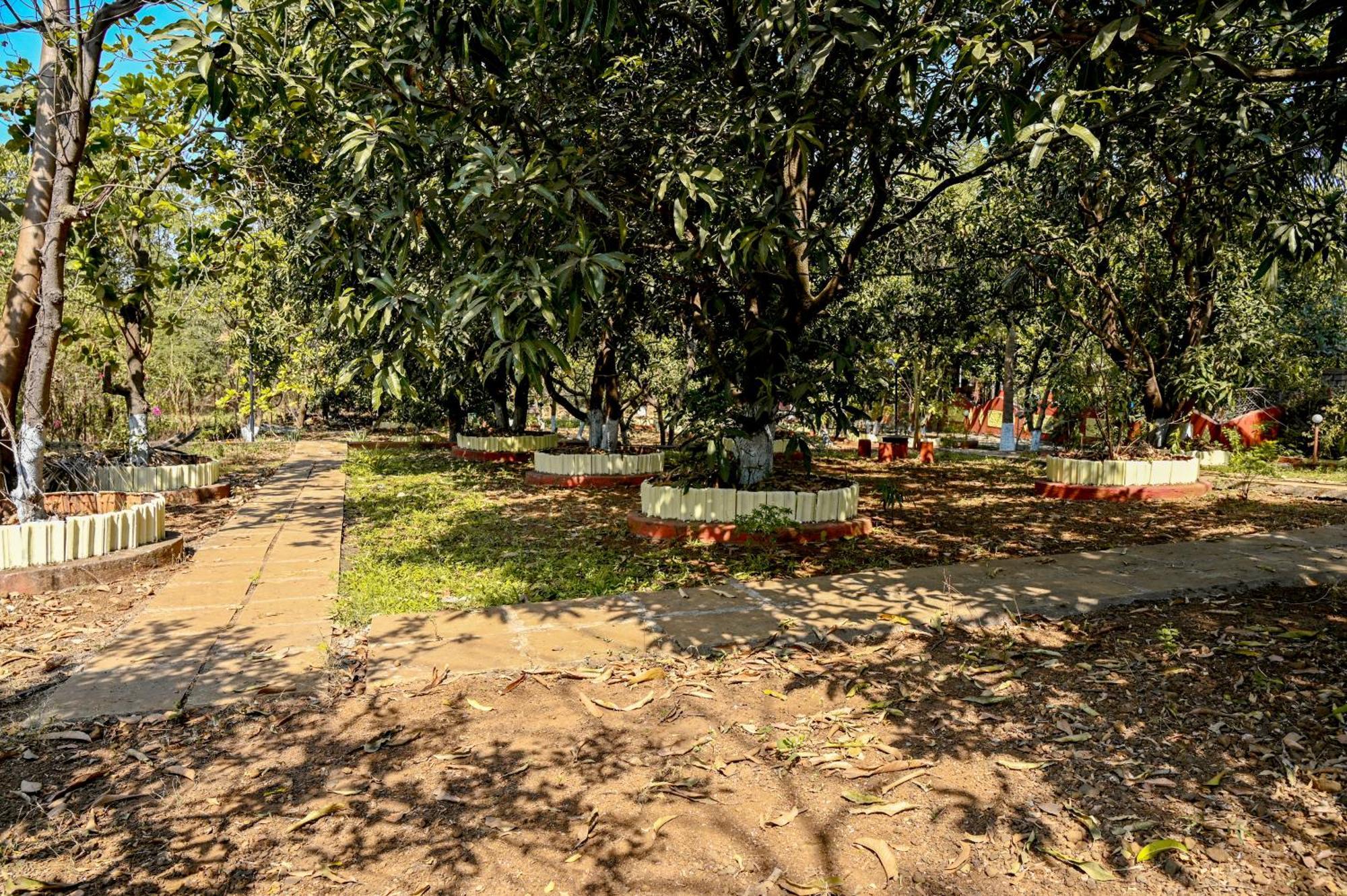 The Rippling Edge - River Front Property Karjat Dış mekan fotoğraf