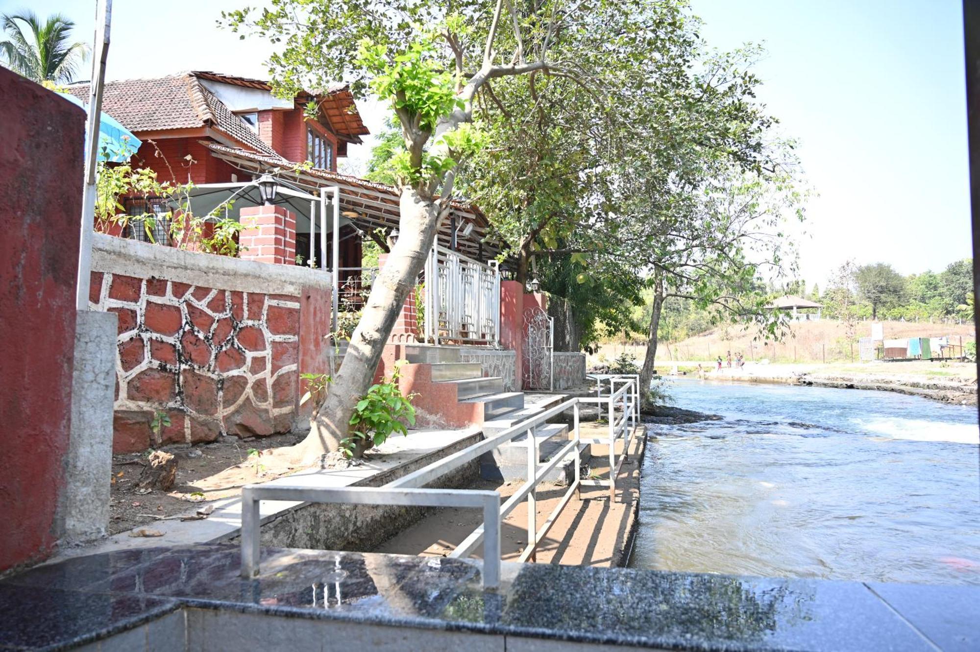 The Rippling Edge - River Front Property Karjat Dış mekan fotoğraf